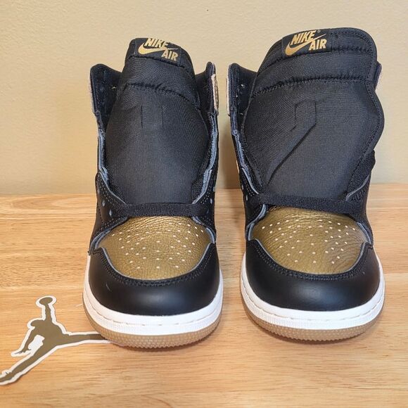 Nike Air Jordan 1 Retro Hi OG Black Metallic Gold FD1437-071 GS Women's Size 7.5 - Picture 2 of 8
